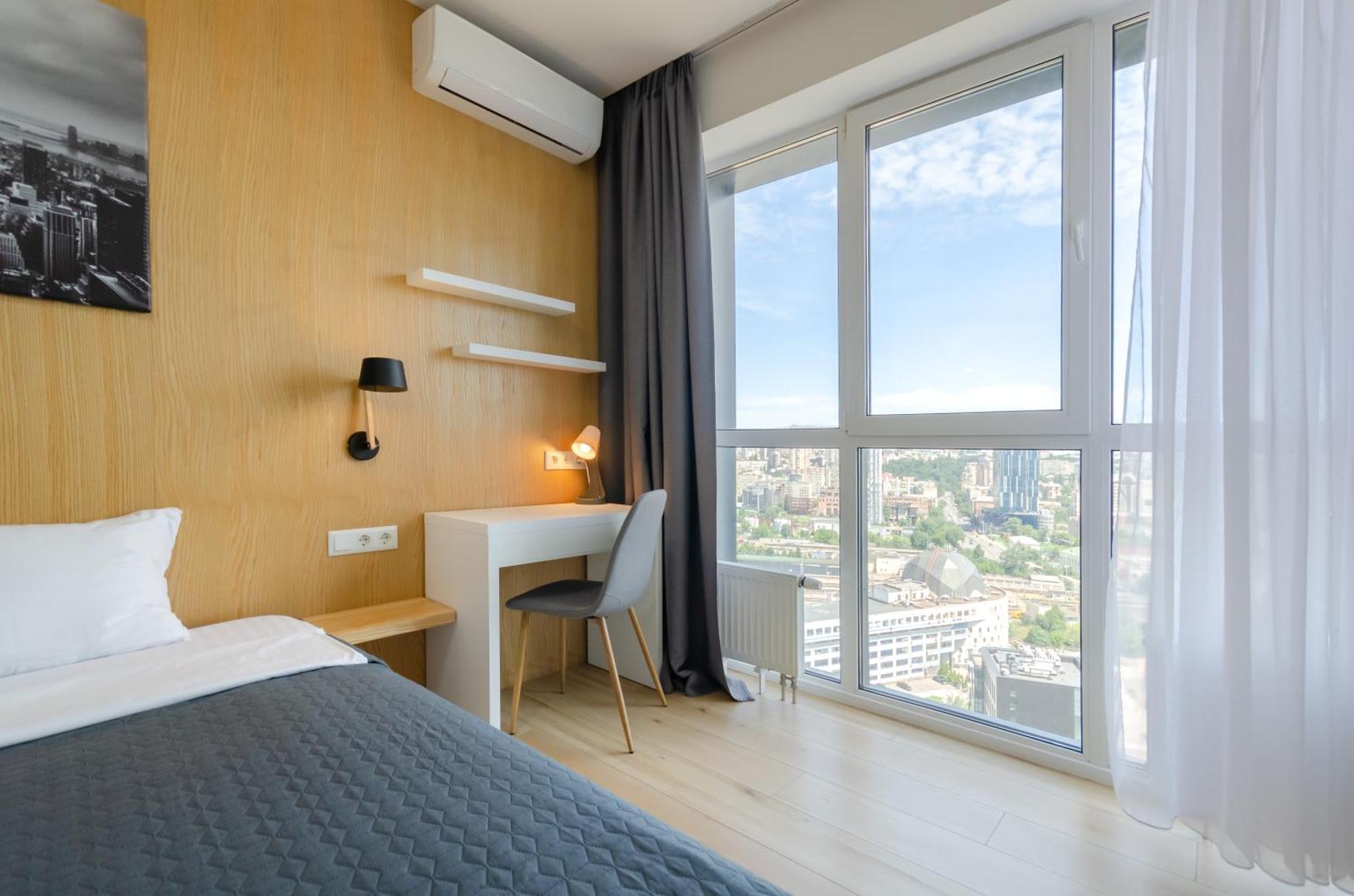 Petrovdom 205-206 Panoramic City View Apartments At Rc Kvartet, Central Railway Station Kyiv Exterior foto